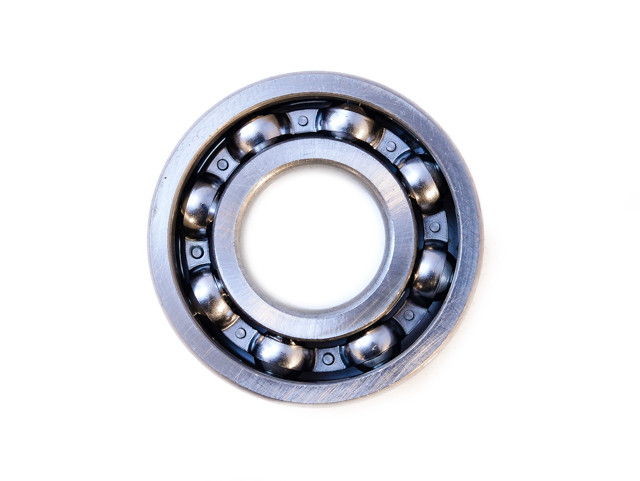 Подшипник 2101-07 КПП вторичного вала и редуктор пер. моста 2121(50306) KT 100522