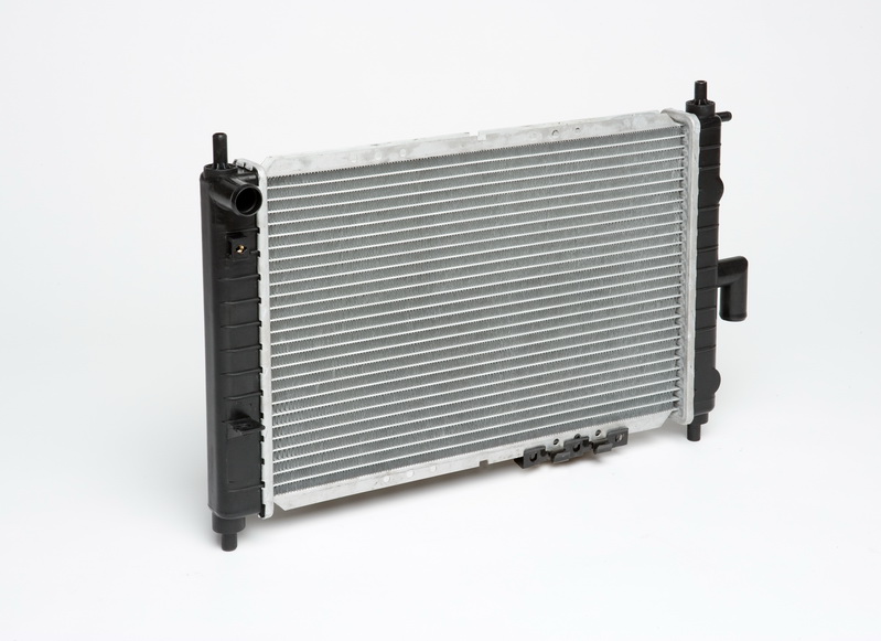 Радиатор охлаждения Daewoo Matiz 0,8/1,0 MT (01-..) "LUZAR"