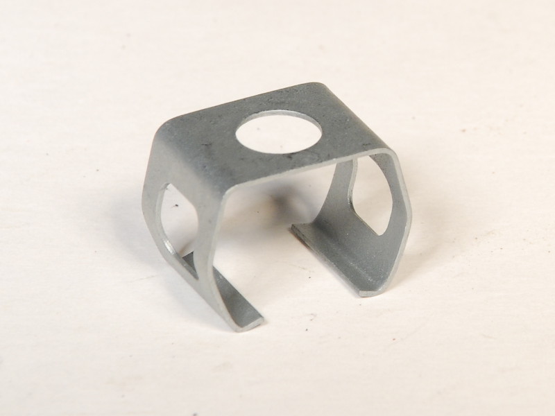 Скоба 2108 тормозного шланга 2108-3506073