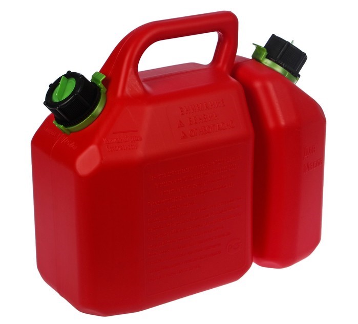 Канистра 6 литров +2,5 л.Мамонт пластик с заливным устройством