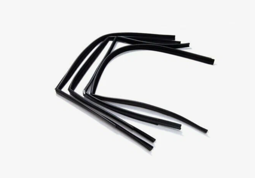 Уплотнитель 2109 проемов двери стекла (барходка) верхняя КОМ-КТ