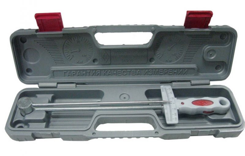 Ключ динамометрический 1/2" (30-140 Нм) (КМ-140, пластик/футляр) НИЗ 218140
