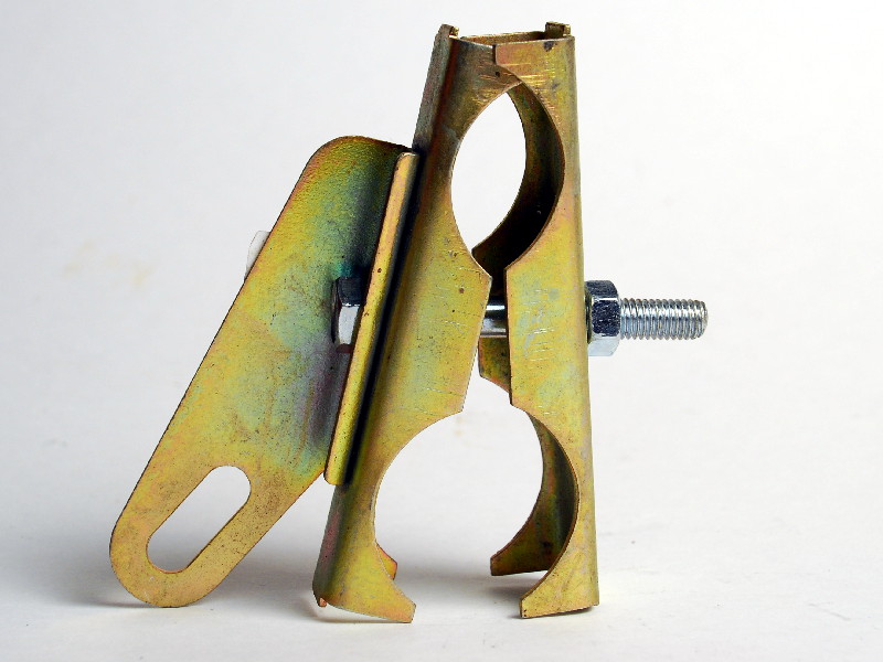 Кронштейн 2126 приёмной трубы