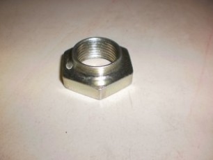 Гайка 2108 вторичного вала.